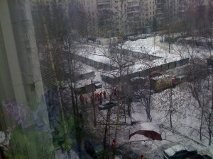 Группа в оранжевых купальниках