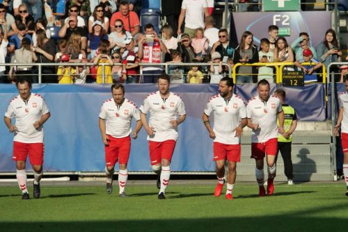 В итоге российские артисты победили 2-0. Но никто не расстроился, ведь матч был товарищеским и для благотворительных целей.