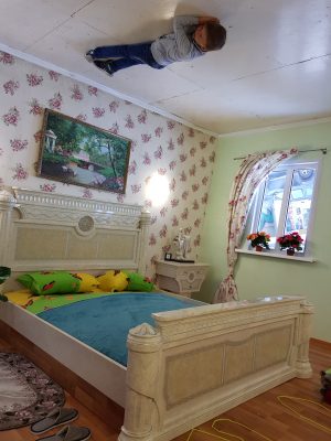 Перевернутый дом в Перми. Идея — восторг! А внутри мозг с ума сходит :)