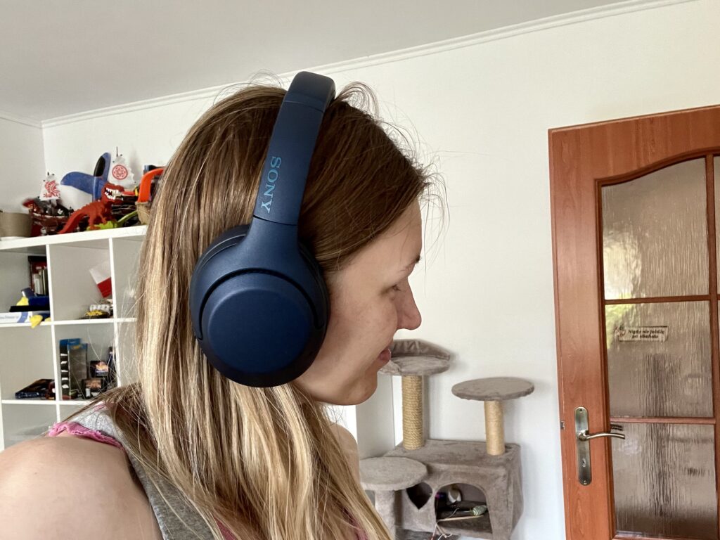 Sony WH-XB900N